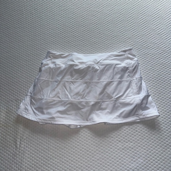 lululemon skirt - Picture 1 of 3